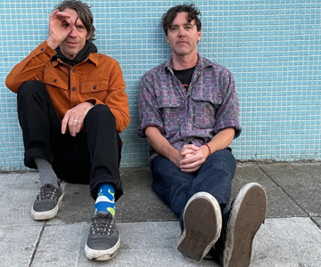 „Friends From All Around The World“: neue Single von Cass McCombs und Mr. Greg