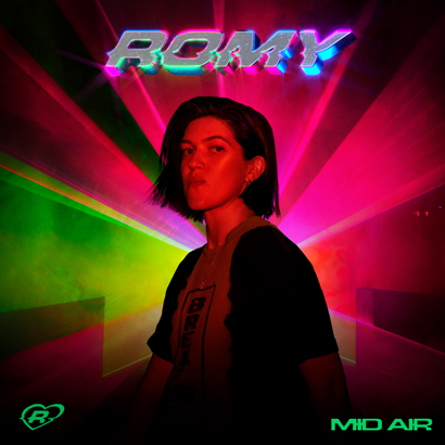 Cover des Albums „Mid Air“ von Romy