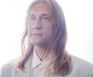 Ungewohnt romantisch: „Drifting Away“ von Jaakko Eino Kalevi