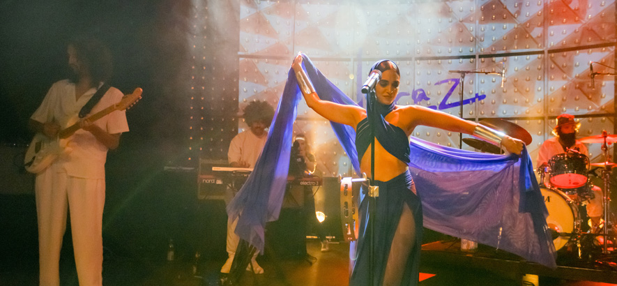 Liraz im Mojo Club beim Reeperbahn Festival 2023 (Foto: Christian Hedel)