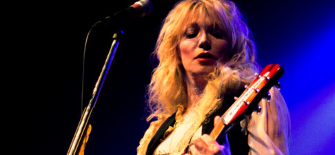 Zum 60. von Courtney Love: Hole mit „Violet“