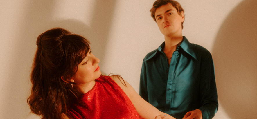 Kit Sebastian kündigen neues Album „New Internationale“ an