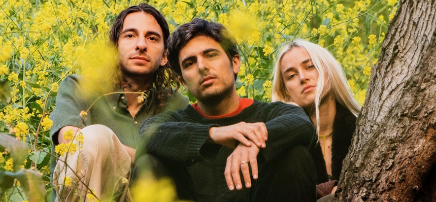 Foto der US-amerikanischen Band Peel Dream Magazine, deren Stück „Lie In The Gutter“ heute unser Track des Tages ist