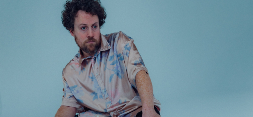Schmächtig vs. engstirnig: „Petit Boy“ von Metronomy und Porij