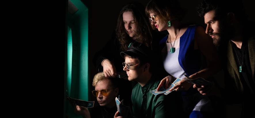 Pressebild von Bodega, deren Song „Myrtle Parade“ heute unser Track des Tages ist.