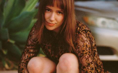Verliebt ohne Worte: „Raver Girl“ von Jordana