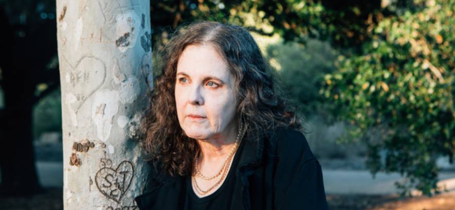 Lange Pause: „Hold On“ von Edith Frost