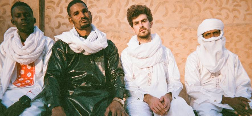 Pressebild von Mdou Moctar, deren Song „Takoba (Injustice Version)“ heute unser Track des Tages ist.