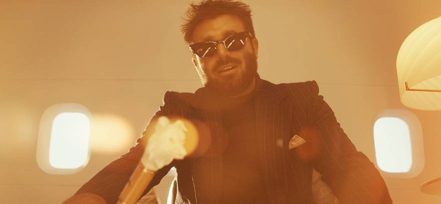 Pressebild von Dope Lemon, dessen Song „Electric Green Lambo“ heute unser Track des Tages ist.