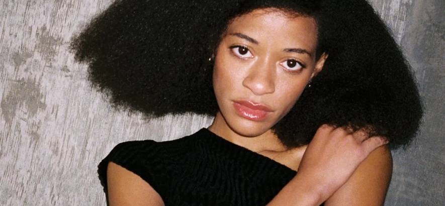 Pressebild von Kilo Kish, deren Song „Reprogram“ heute unser Track des Tages ist.