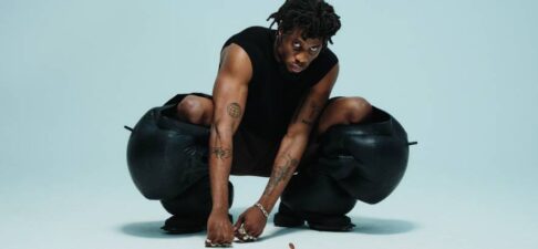 Leutselig: „Not In Surrender“ von Obongjayar