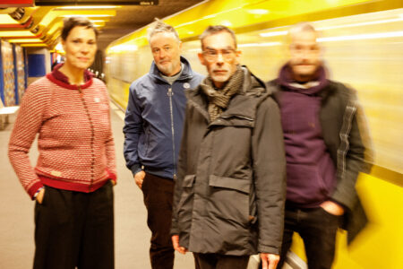 „Instant Holograms On Metal Film“: Stereolab kündigen neues Album an