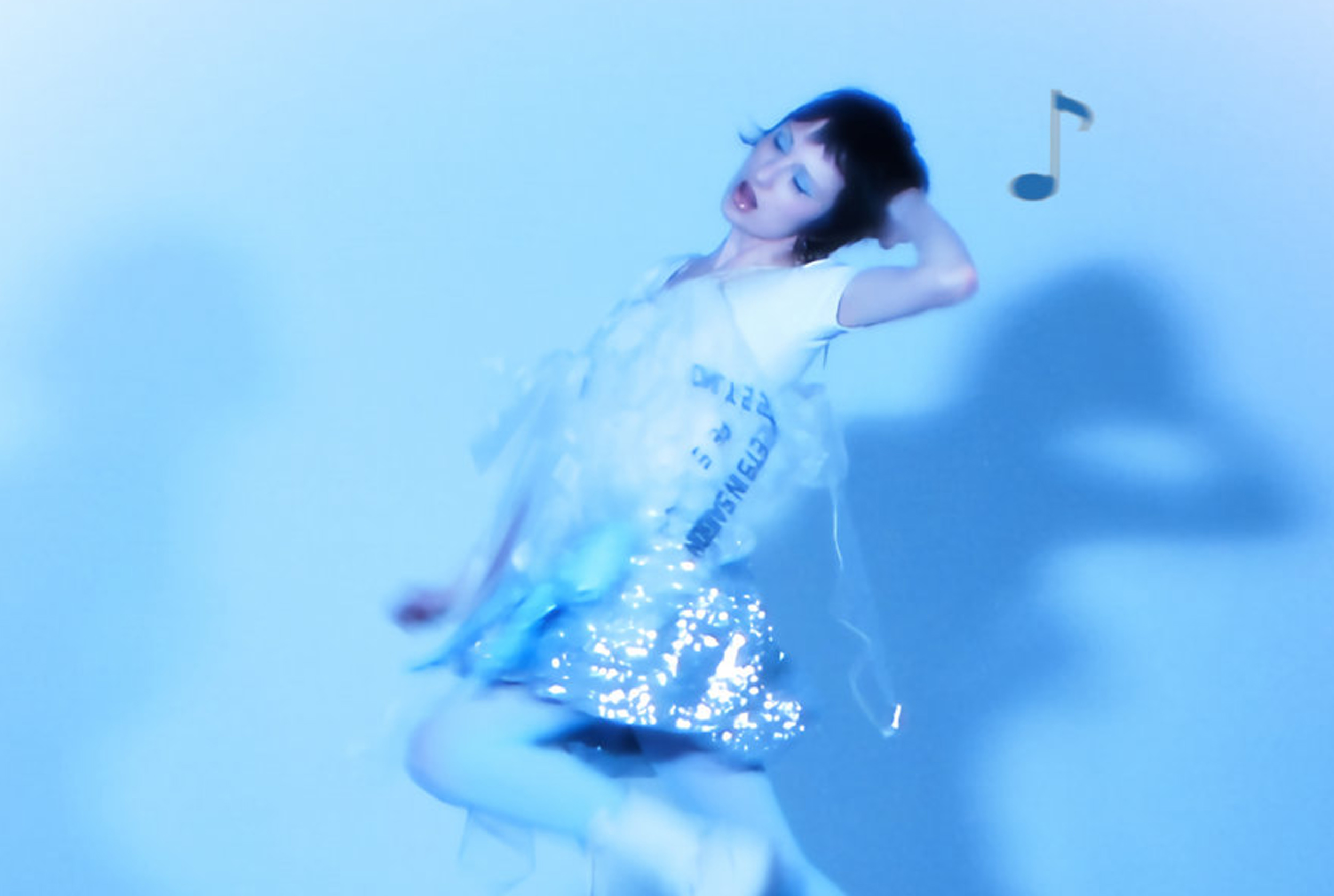 8485 auf dem Single-Cover von "G.I.R.L.", unserem Track des Tages