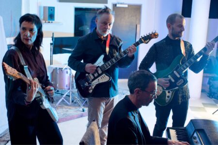 Stereolabbig: „Melodie Is A Wound“ von Stereolab