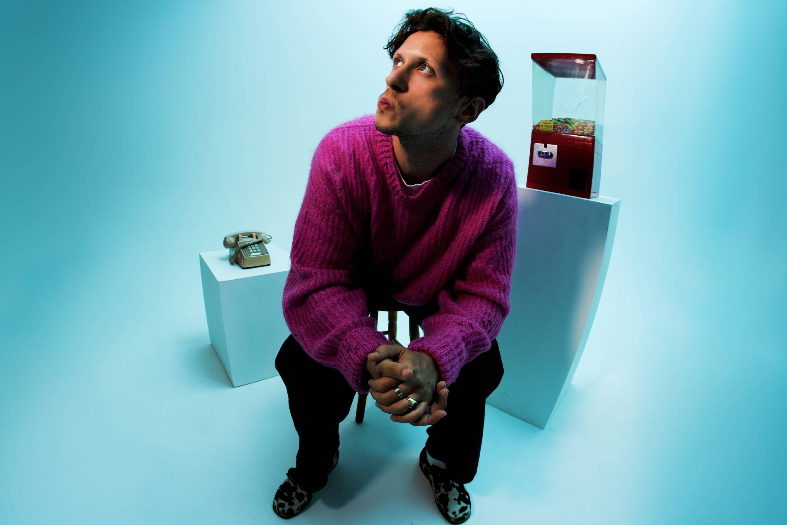 Pressebild von Barry Can't Swim, dessen Song „Chrildhood“ heute unser Track des Tages ist.