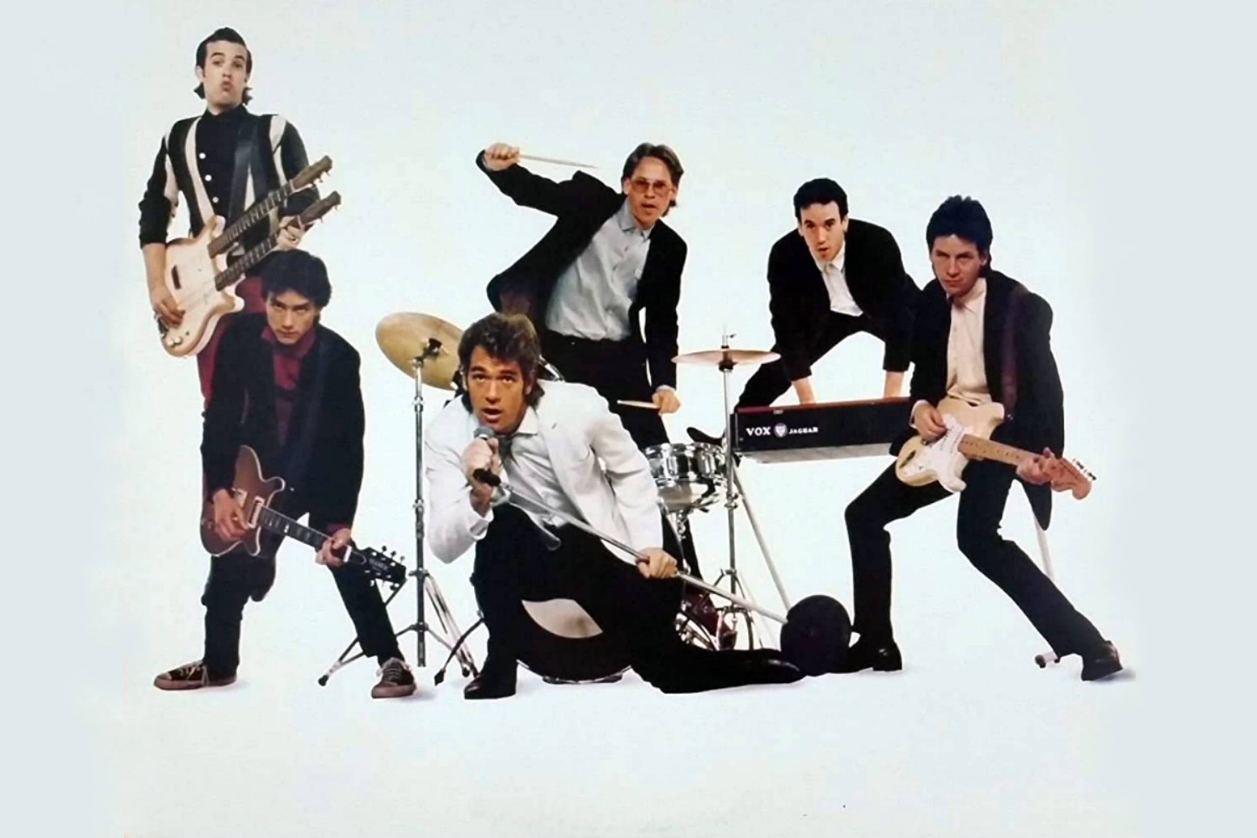 Pressebild von Huey Lewis, dessen Song „Some Of My Lies Are True“ heute unser Track des Tages zum 75. Geburtstag des Sängers ist.