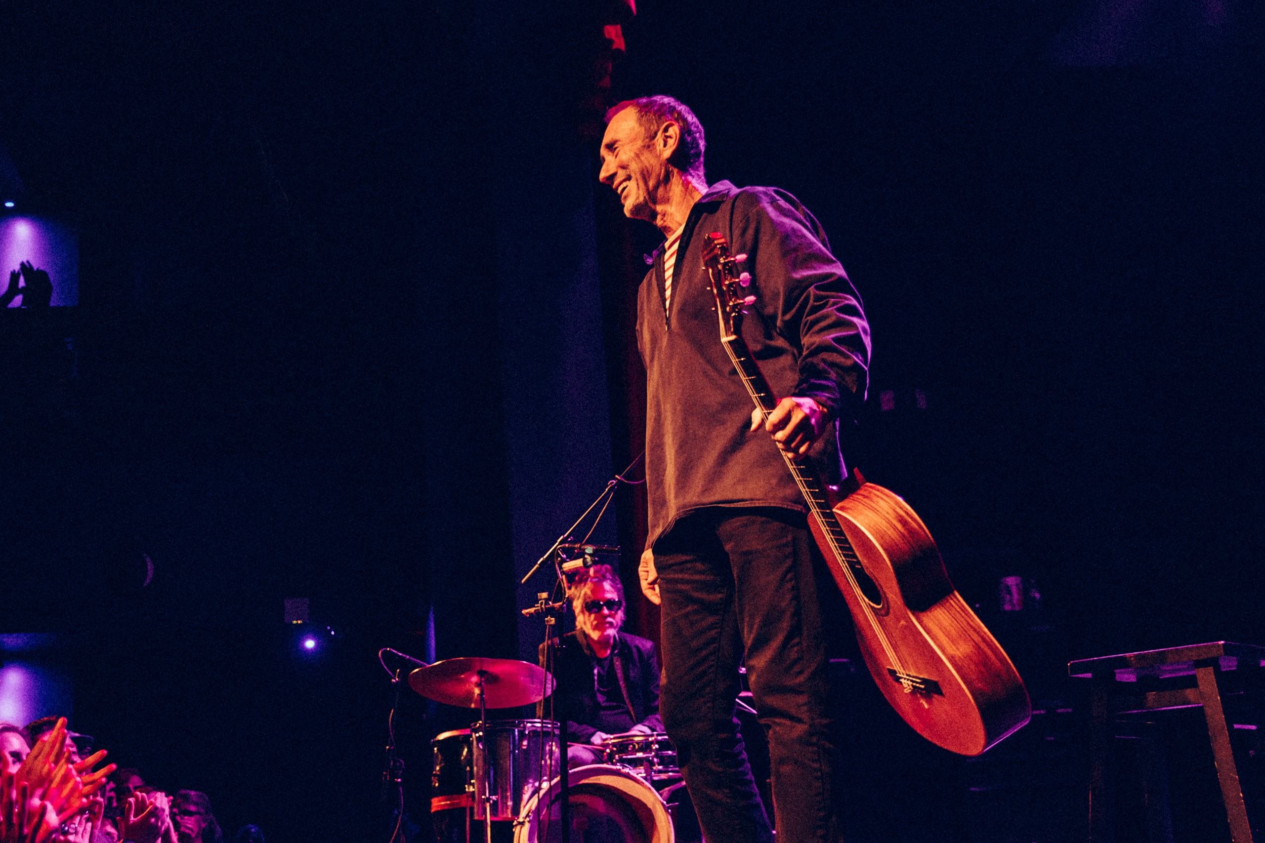 Tauender Himmel: „I Was Just A Piece Of Frozen Sky Anyway“ von Jonathan Richman