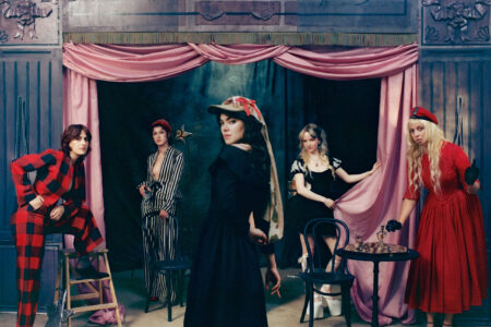 The Last Dinner Party kündigen neues Album „From The Pyre“ an