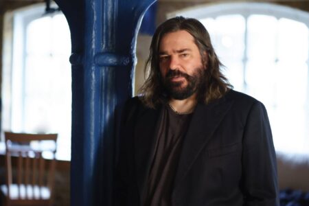 Neuer Anstrich: „Wedding Photo Stranger“ von Matt Berry im Tennis-Remix
