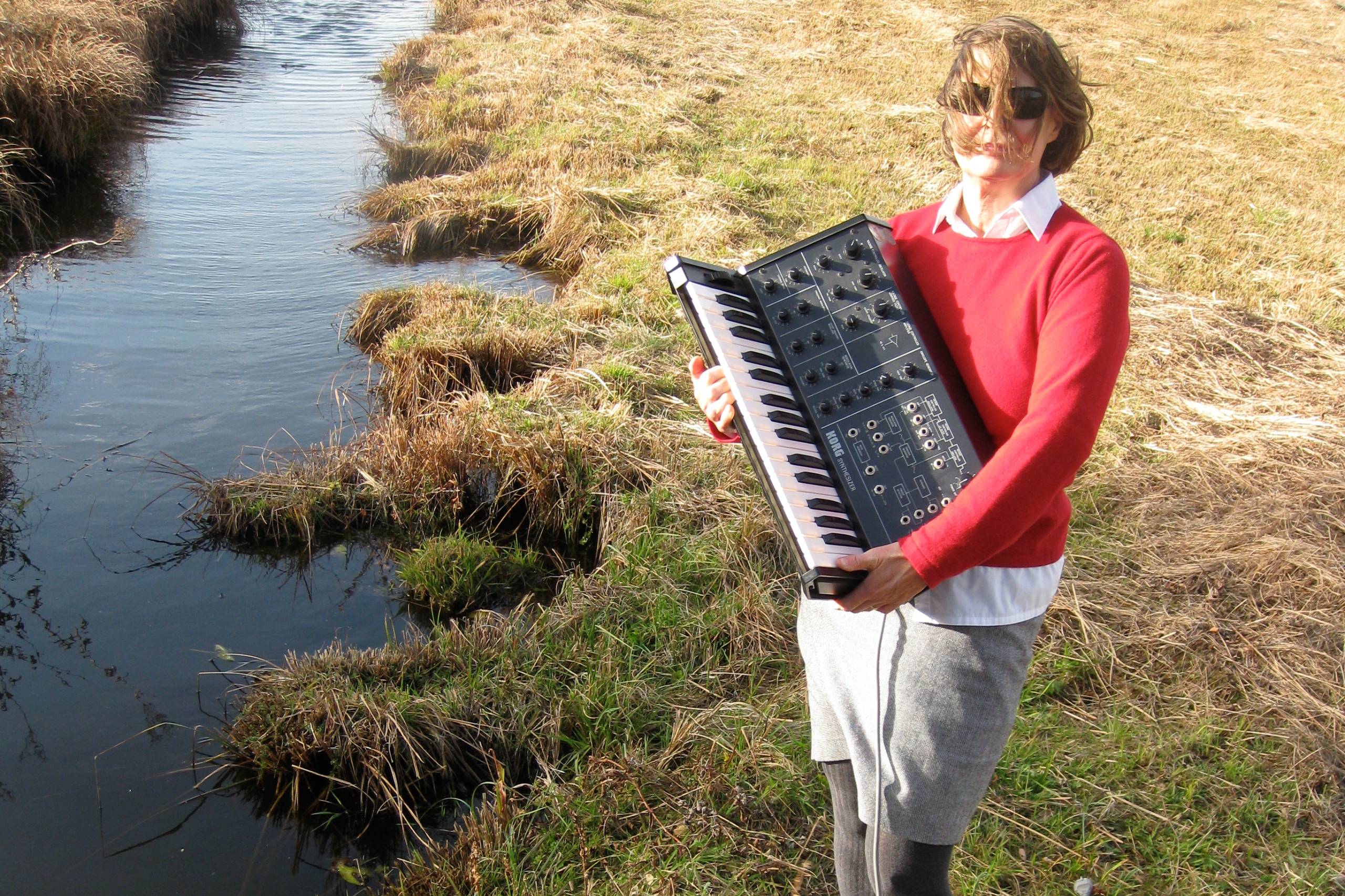 Pressebild von Michaela Melián, deren Song „My Other Voice“ heute unser Track des Tages ist.
