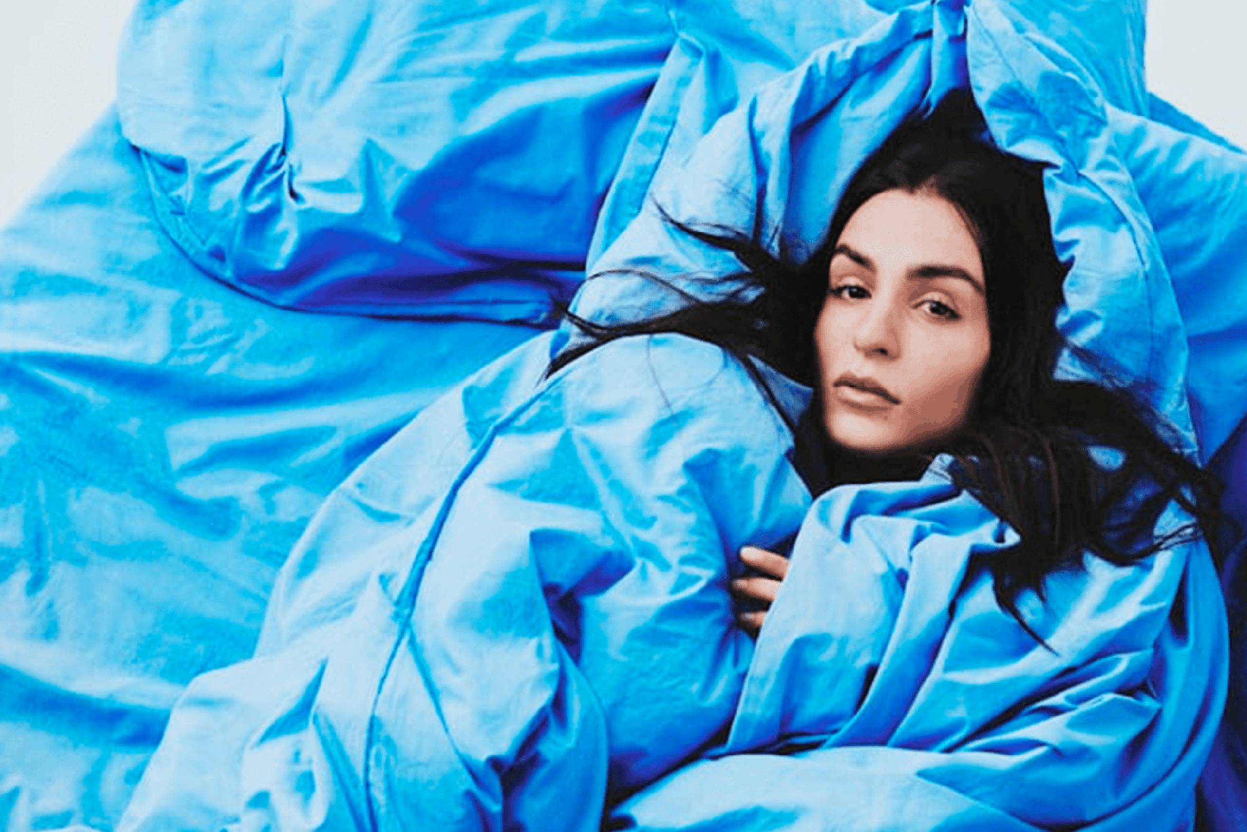 Pressebild von Natalia Lacunza, deren Song „Singapur“ heute unser Track des Tages ist.