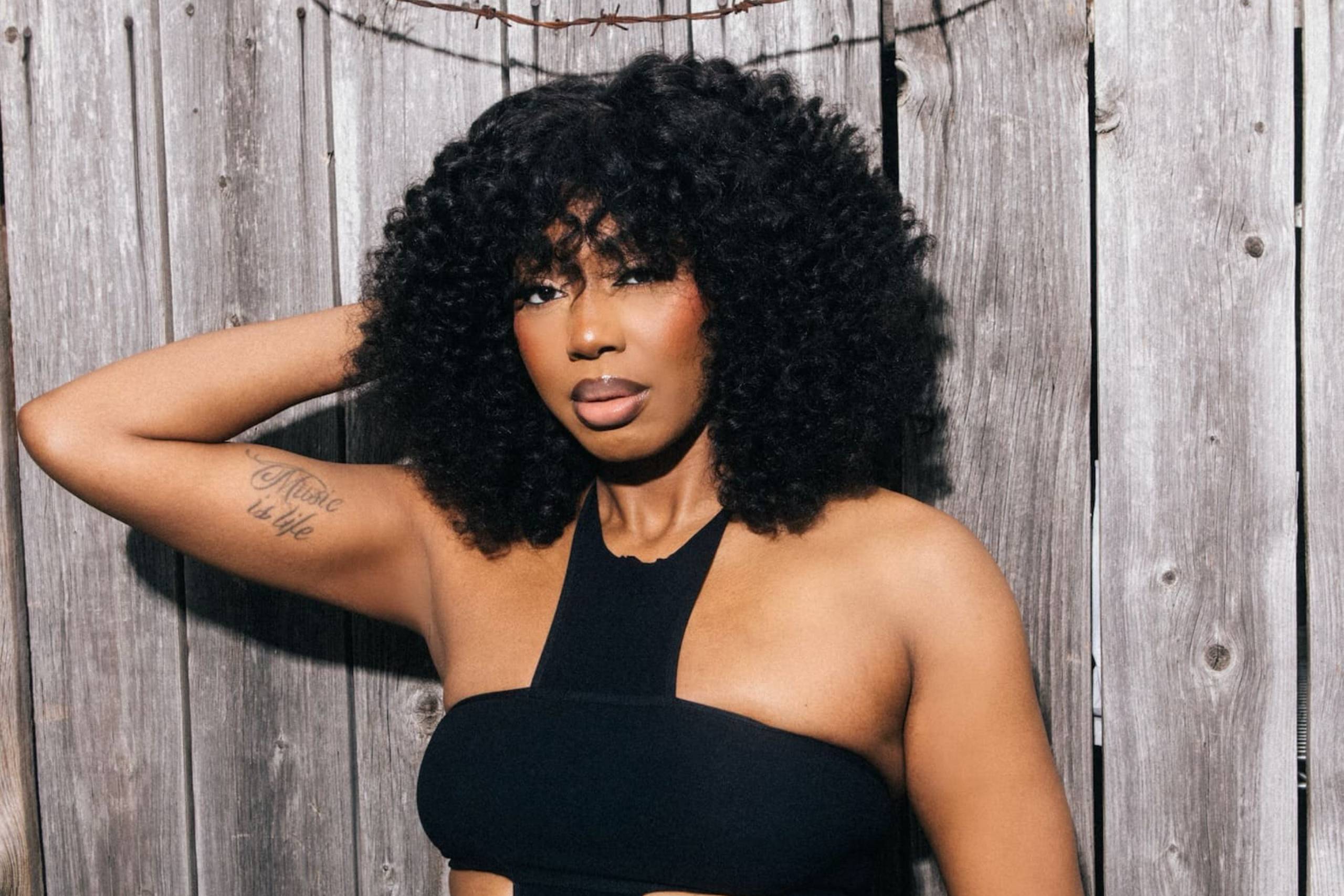 Pressebild von Ms Banks, deren Song „4C“ heute unser Track des Tages ist.