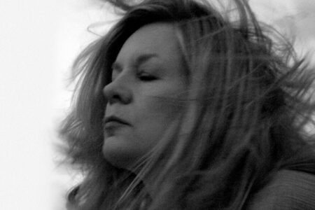 „As Above, So Below“: Tina Weymouth wird 75!