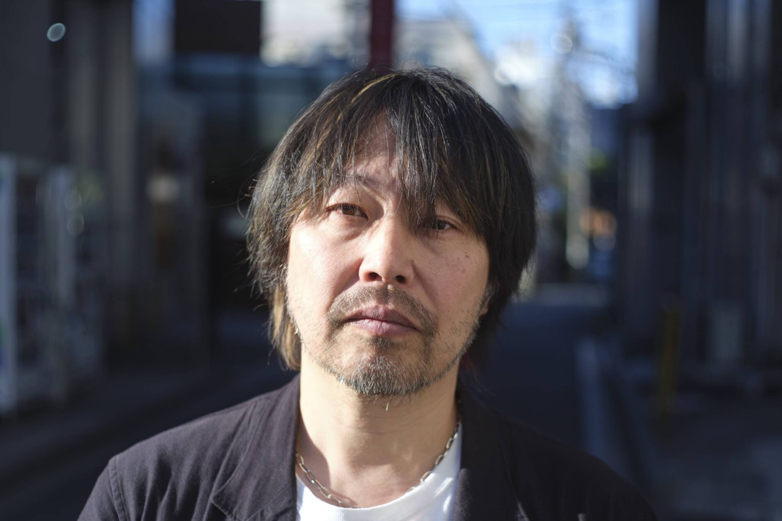 Pressebild von Keiichi Sokabe, dessen Song „New Year’s Eve“ heute unser Track des Tages ist.