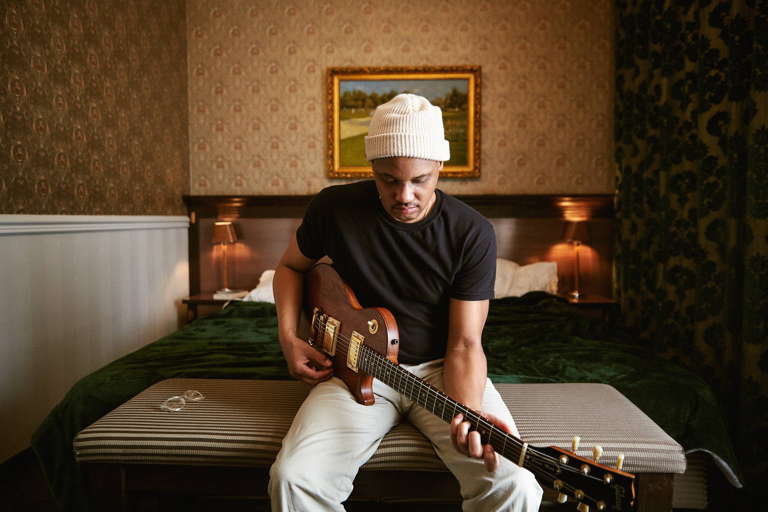Pressebild von Son Little, dessen Song „Cherry“ heute unser Track des Tages ist.