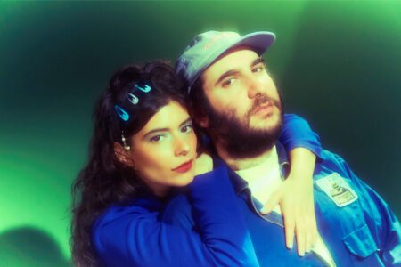 Panik und Liebe: „Wide Awake“ von Pearl & The Oysters