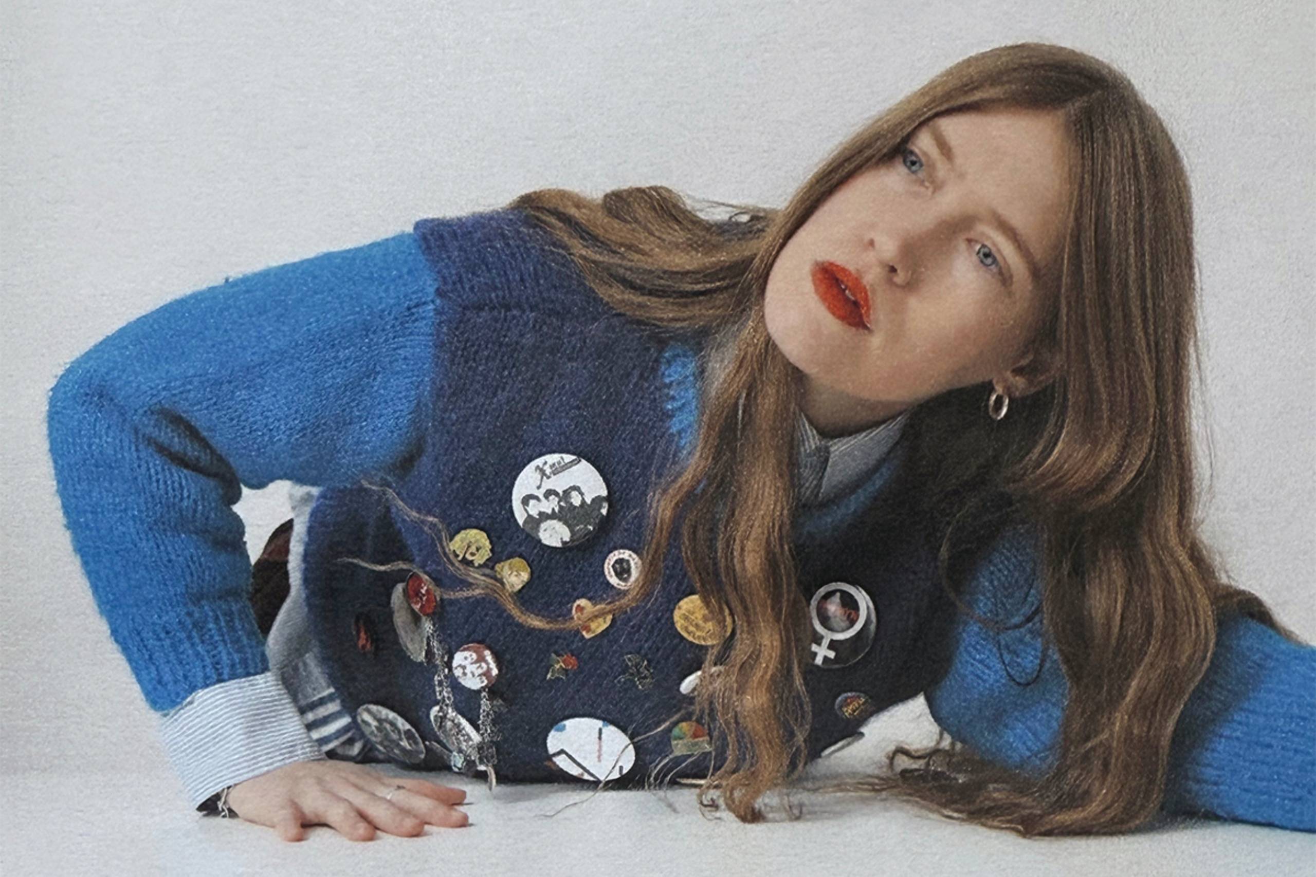 Pressebild von Tomorrow Woman, deren Song „Honey Factory“ heute unser Track des Tages ist.