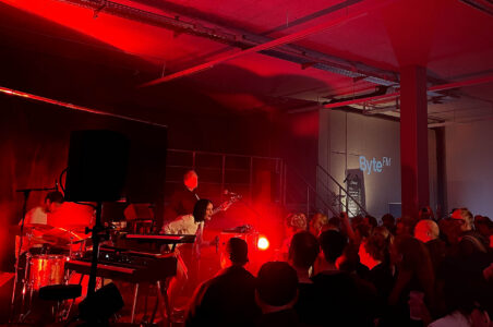Sophia Kennedy live im Paulihaus