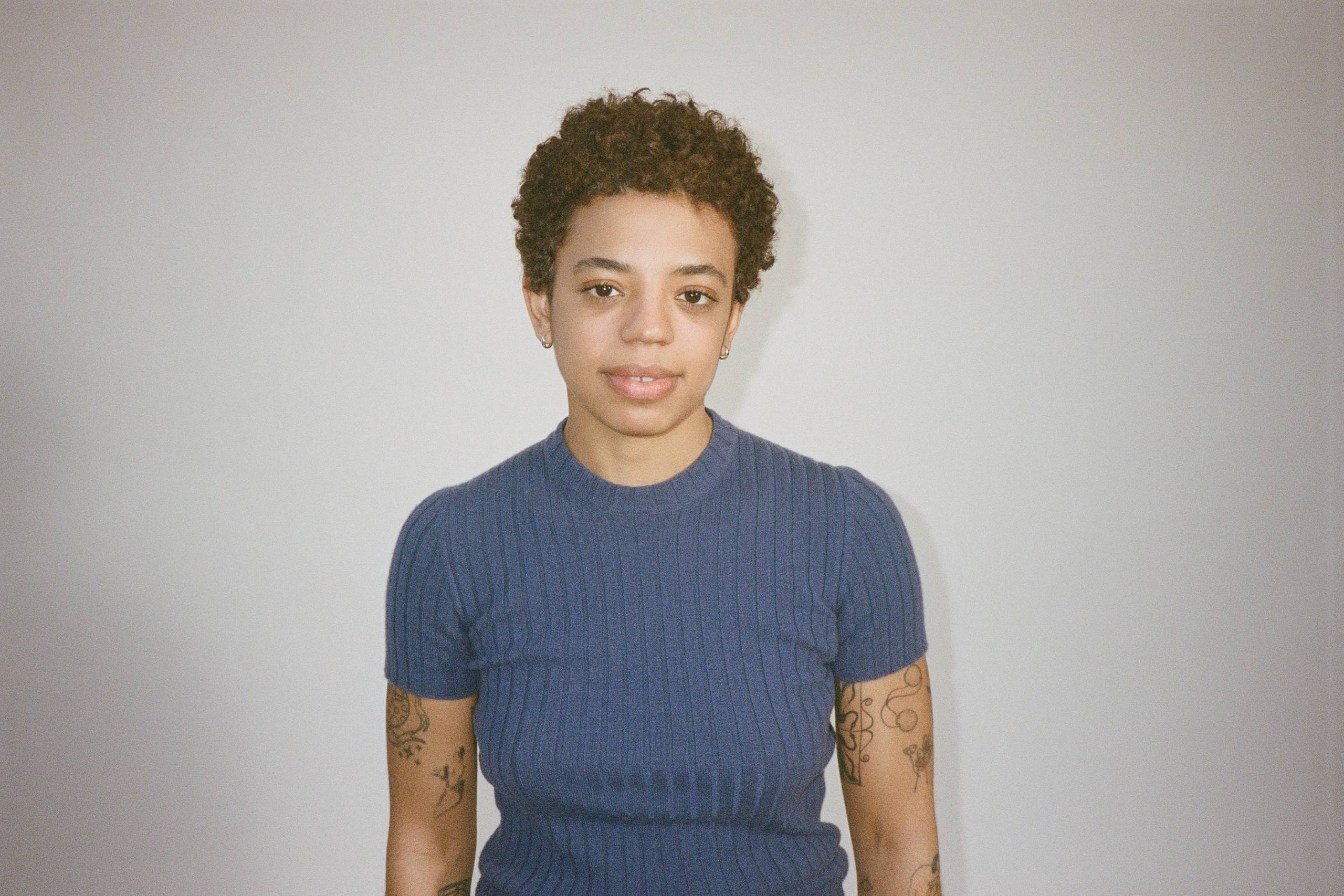 Pressebild von Tasha, deren Song „Clarion“ heute unser Track des Tages ist.