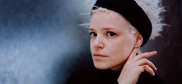 Wallis Bird