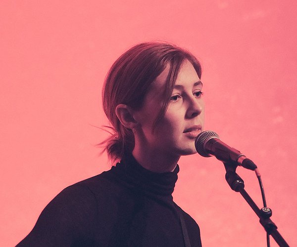 Wellenlänge - Carla dal Forno: Hypnotischer Minimal-Pop