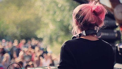 Female:Pressure - Bandulera "Grime me a river"