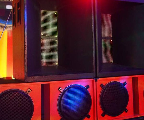 Forward The Bass
-