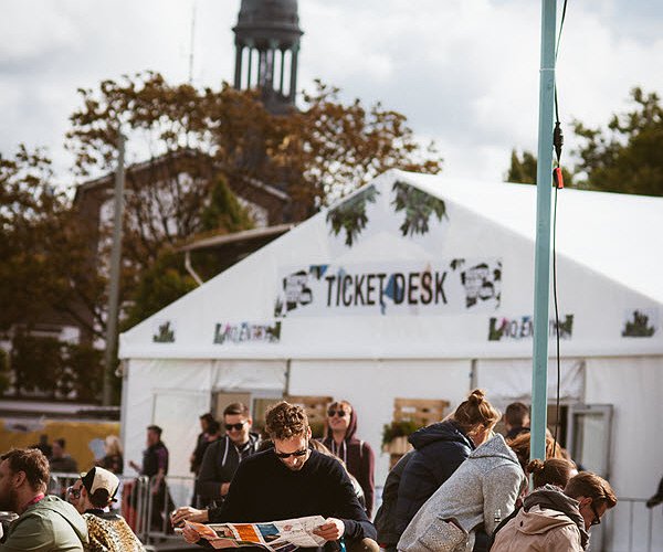 Container - Reeperbahn Festival mit Bettina Brecke