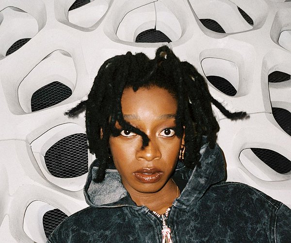 Ein Topf aus Gold - Little Simz mit neuem Album „No Thank You“